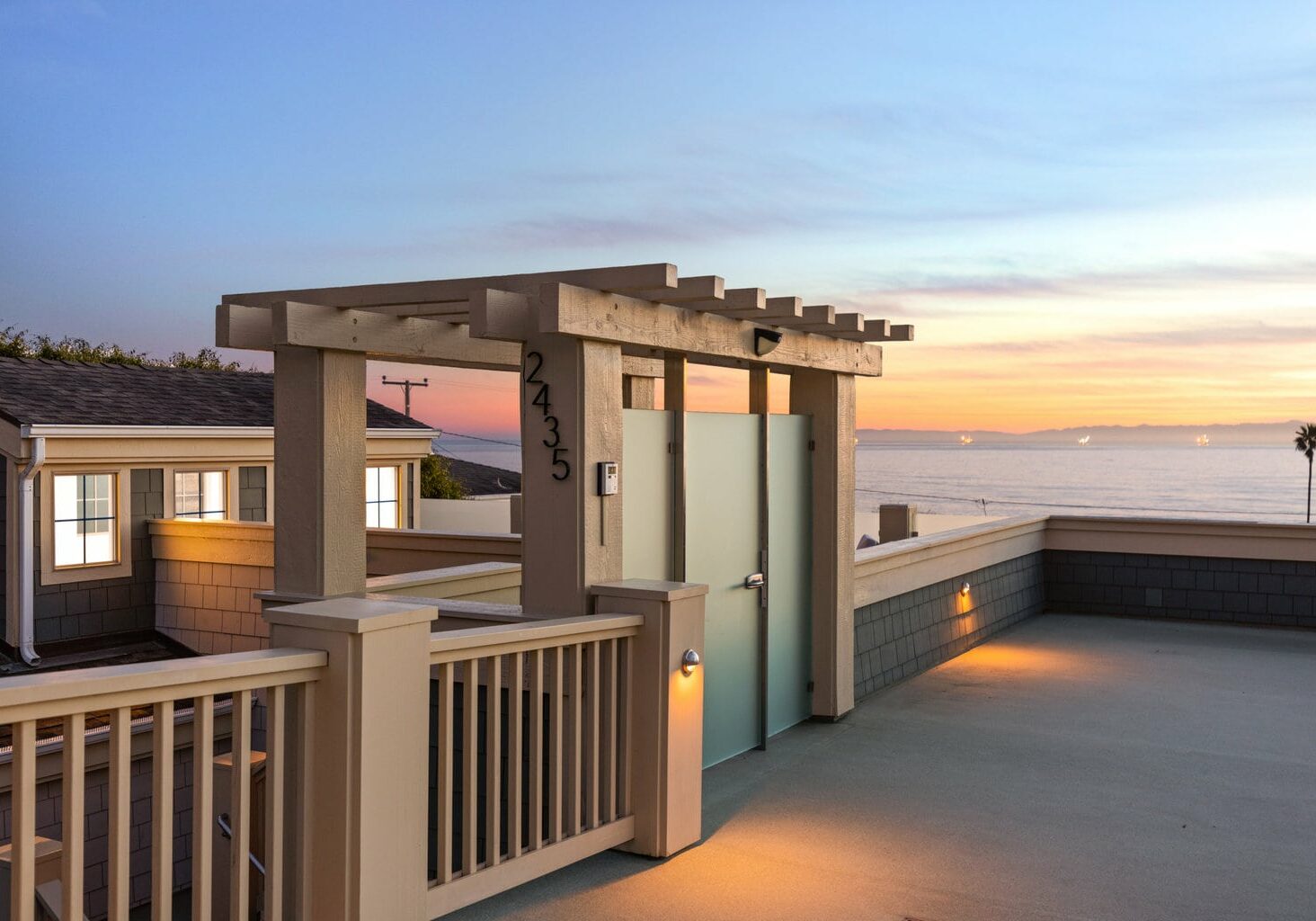 7. 2435 Golden Gate Summerland__053