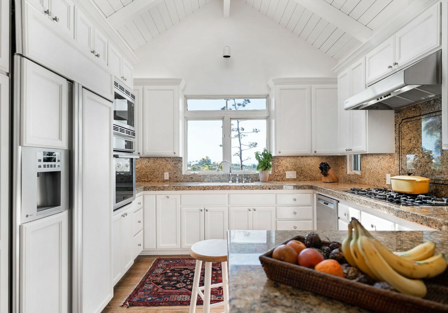 6957 Shepard Mesa