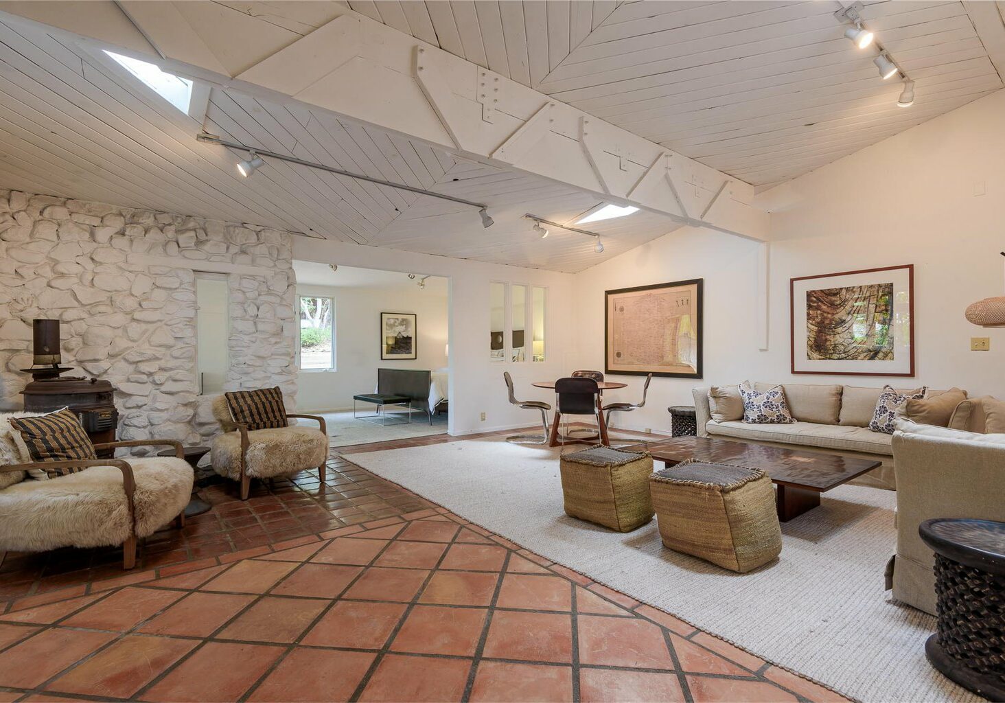 BarnLivingRoom