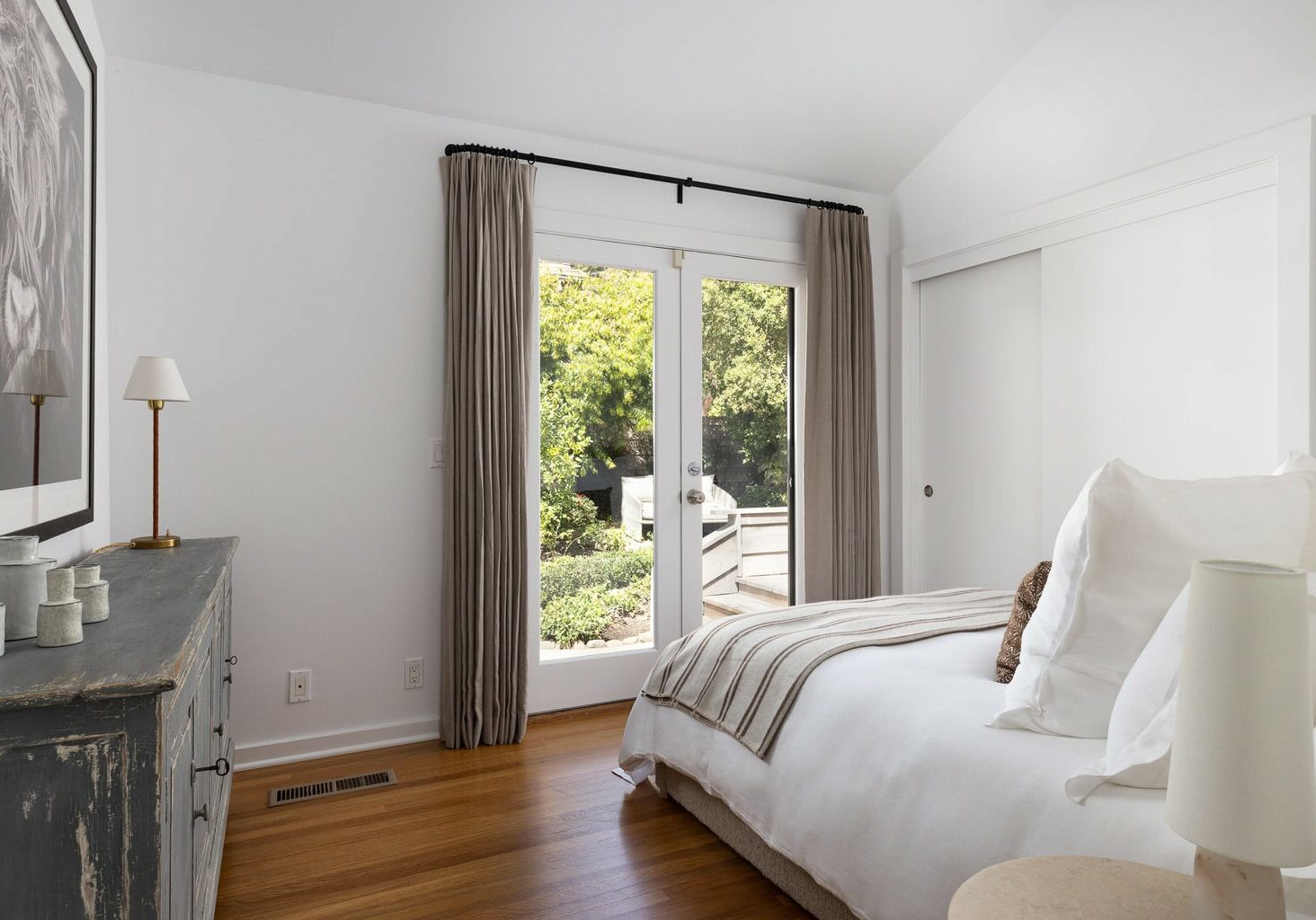 Bedroom2